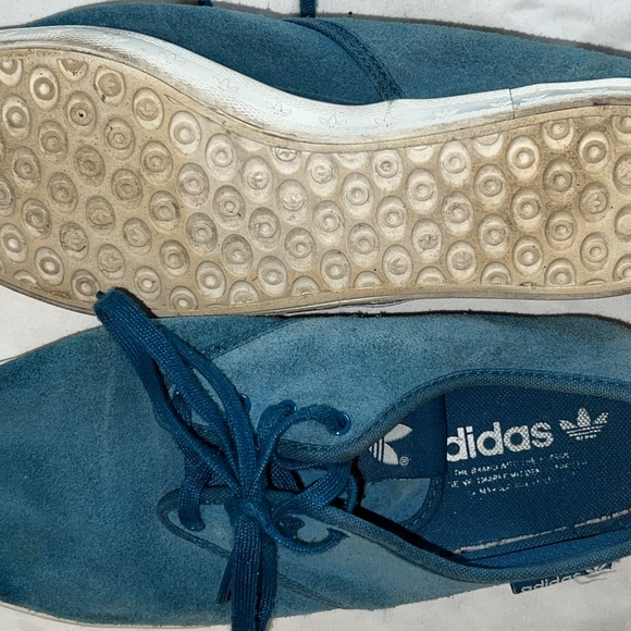 Blue adidas sneakers - Picture 4 of 6